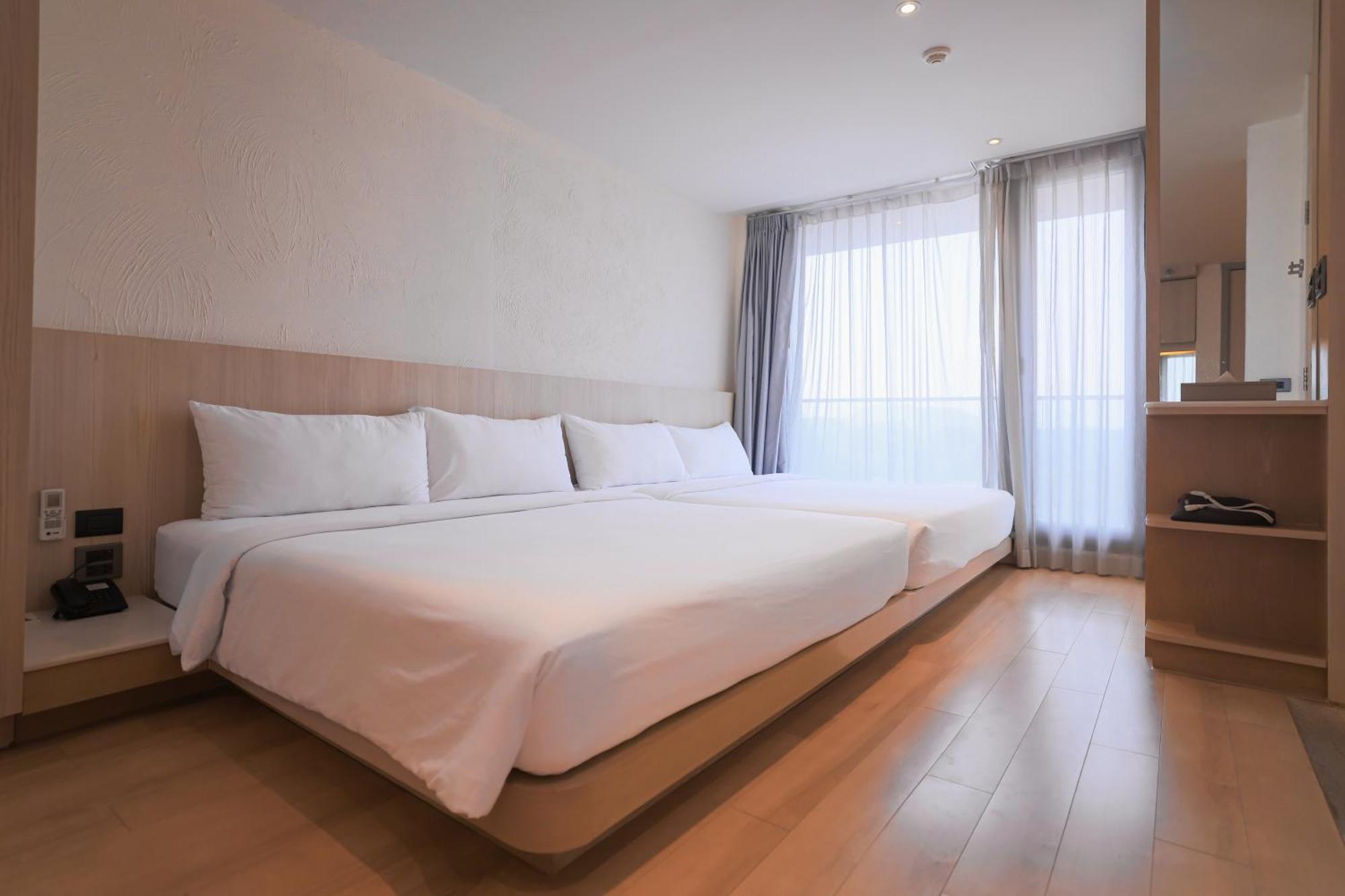 Balcony Seaside Sriracha Hotel & Serviced Apartments Si Racha Eksteriør bilde